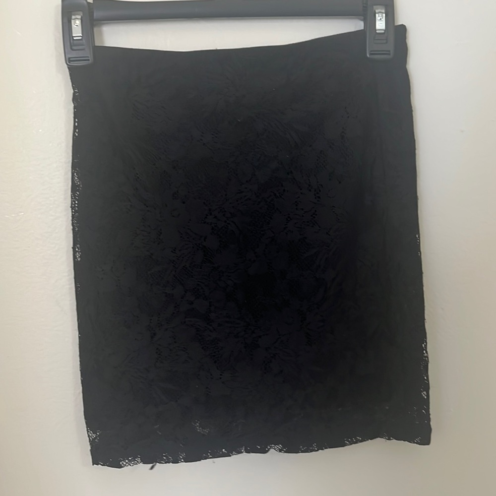 Pimkie stretch skirt - size S - black stretch lace